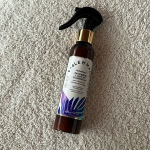 New FABLE & MANE MahaMane Detangling leave in conditioner